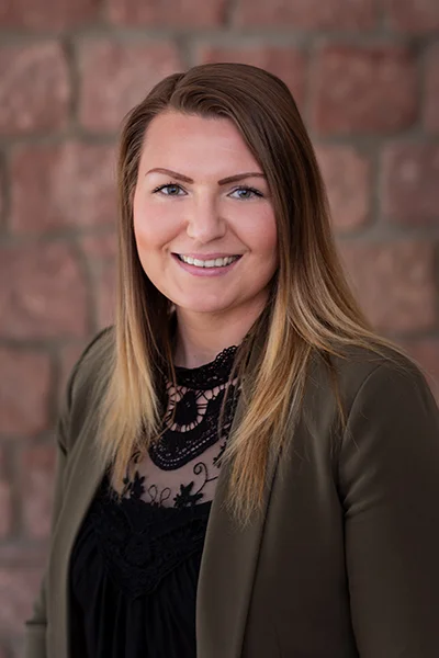 Esther Zachraj – Finanzierungsspezialistin